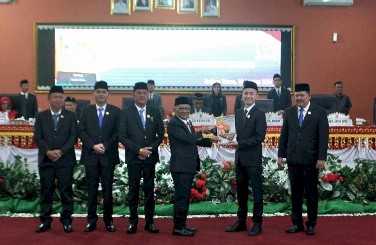 40 Anggota DPRD Pesawaran Dilantik, Ahmad Rico Julian Jadi Ketua Sementara