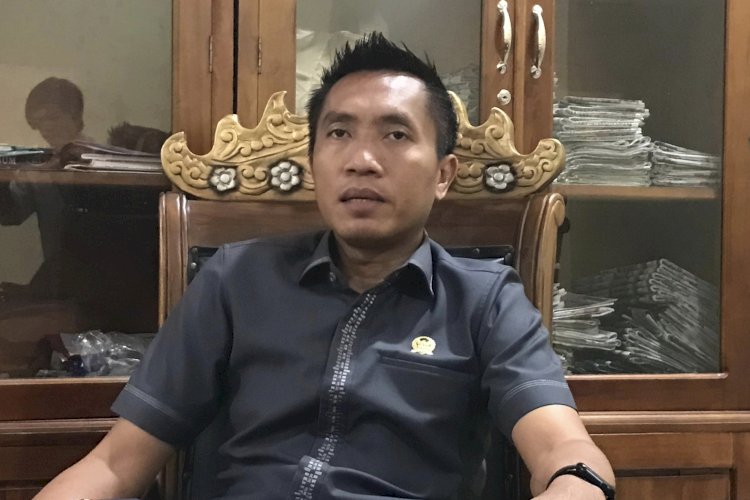 Anggaran Motor Kepala Sekolah Rp8,79 Miliar, DPRD Singgung Distribusi Seragam