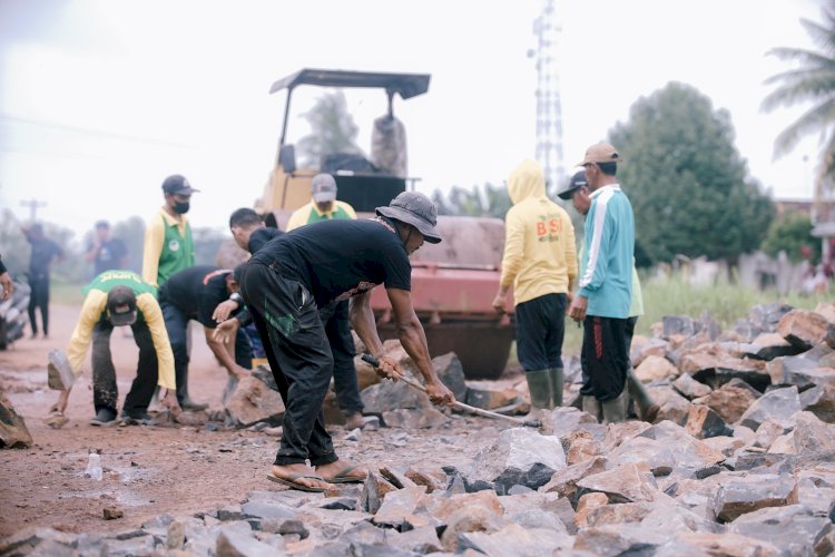 Bupati Lampung Timur Turun Tangan, Jalan Rusak 13 Km di Purbolinggo Akhirnya Diperbaiki