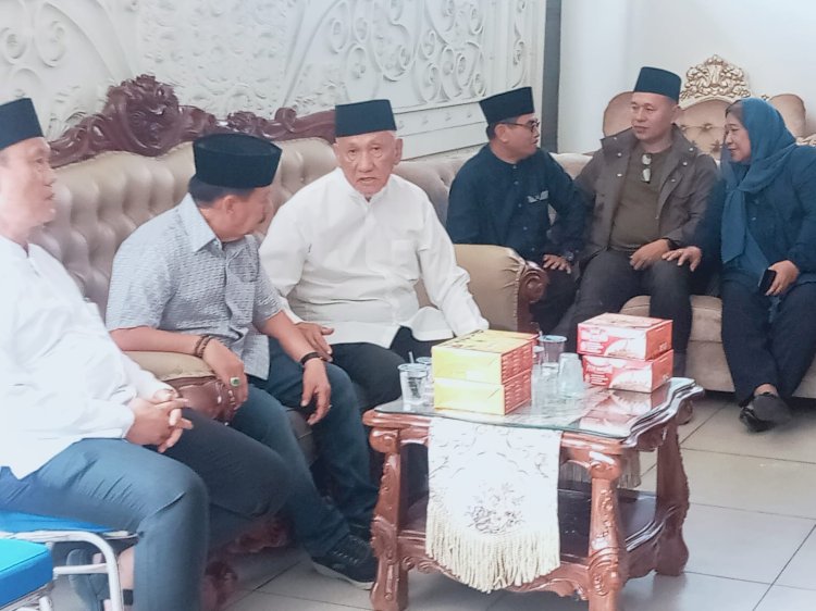 Petinggi NasDem Bertakziah ke Rumah Duka Anggota DPR RI Tamanuri