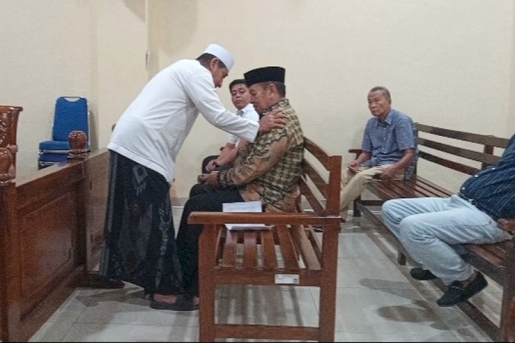 Sebelum Sidang, Arinal Djunaidi Dapat Tasbih dari Habib Zein Smith
