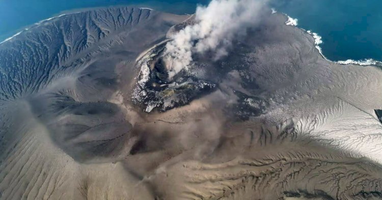 Status Gunung Anak Krakatau Naik Jadi Siaga, Warga Dilarang Beraktivitas dalam Radius 5 Kilometer