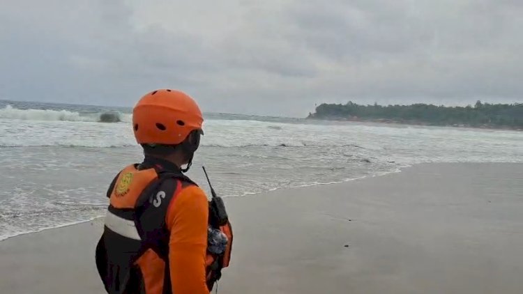 Dua Hari Dicari, Remaja 17 Tahun Hanyut di Pesisir Barat Belum Ditemukan