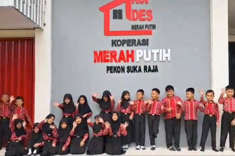 Sekolah Direvitalisasi, Siswa SD di Lampung Barat Belajar di Gerai KDKMP