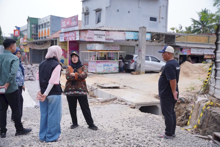 Perbaikan Jalan hingga Trotoar Berlangsung, Warga Diminta Hati-hati di Lokasi Proyek