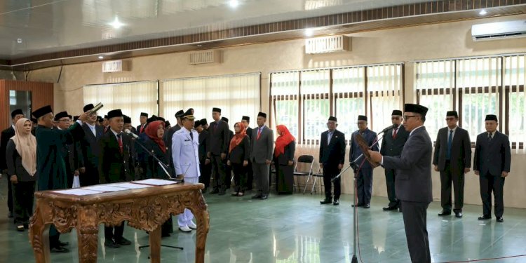 Parosil Mabsus Lantik 20 Pejabat Lampung Barat, Berikut Nama dan Jabatannya