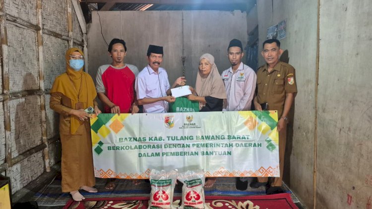BAZNAS Tubaba Salurkan Bantuan Rp500 Ribu, Sukamti Dapat Pendampingan Kesehatan